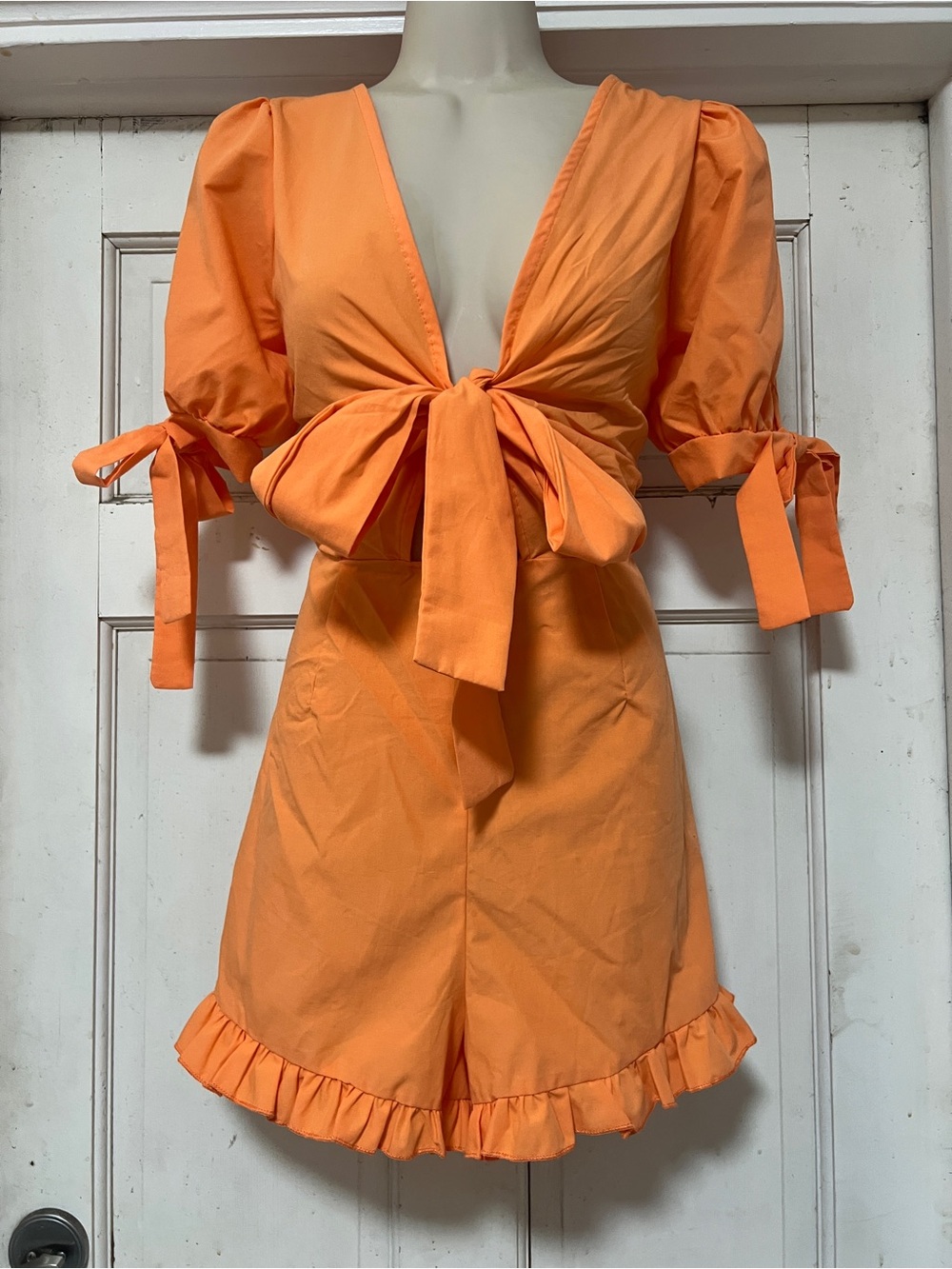 PrettyLittleThing Coral-Orange Tie-Back Ruffle Bow Romper 4 NWT